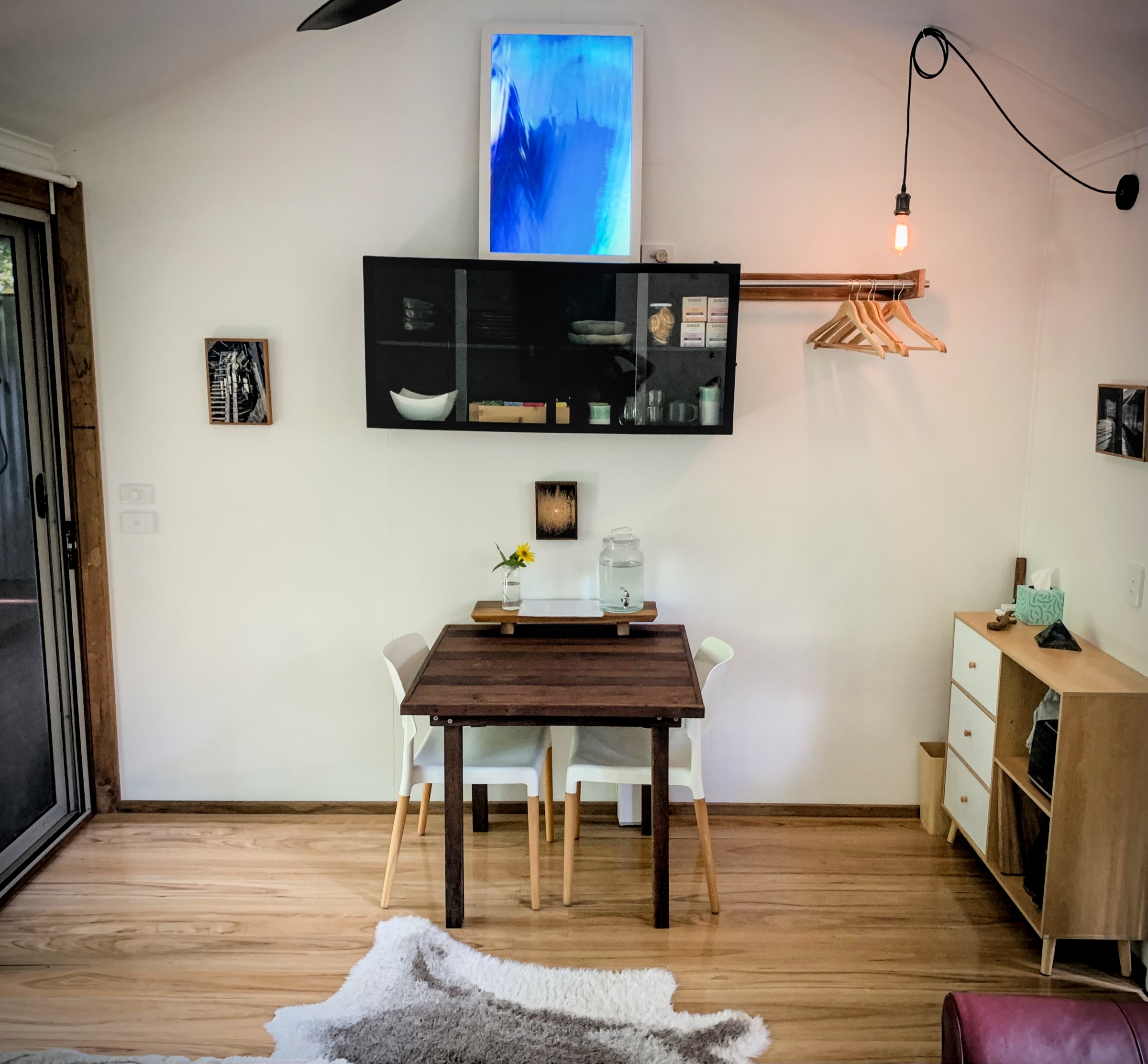 Best Smart Lighting for Airbnb: Automations That Impress Guests