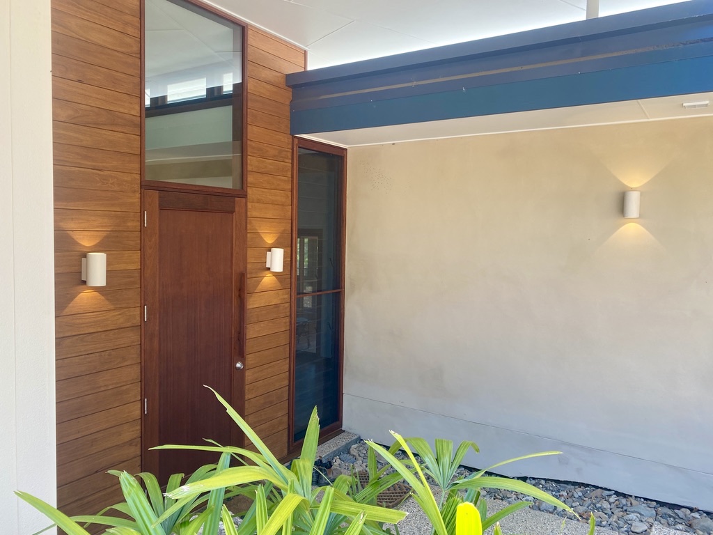 Airbnb Outdoor & Entry Lighting: The First Impression That Sets the Tone